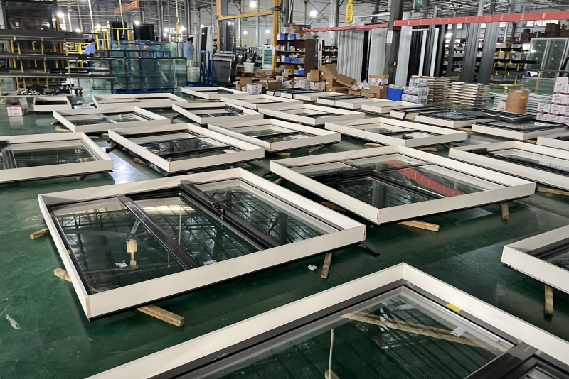 Precision aluminum window extrusion inventory
